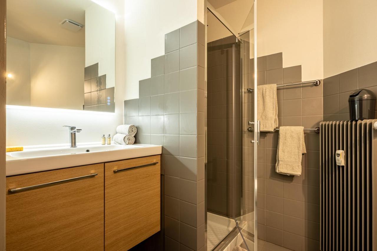 Cocon Relax - Jacuzzi - Cinema Apartment มงเบลียาร์ ภายนอก รูปภาพ