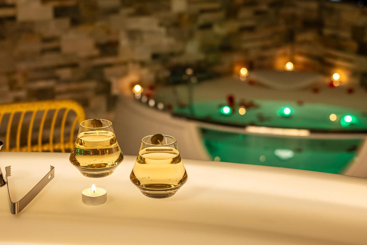 Cocon Relax - Jacuzzi - Cinema Apartment มงเบลียาร์ ภายนอก รูปภาพ